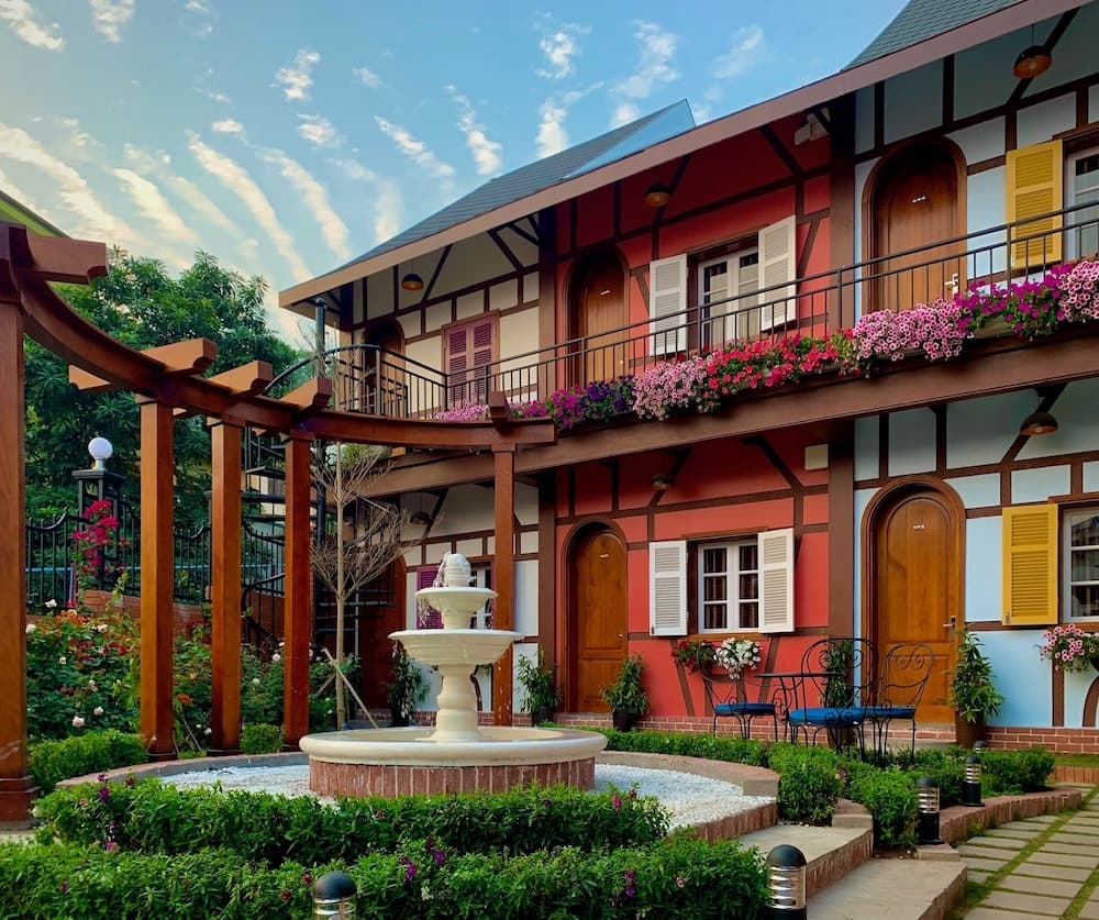 Little Colmar - Homestay & Pottery Studio