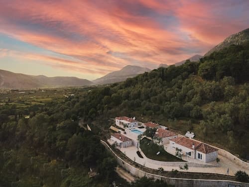 ASTRALI STONE VILLAS
