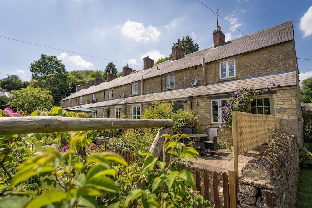 Stunning 2 Bed Cottage in Fordwells