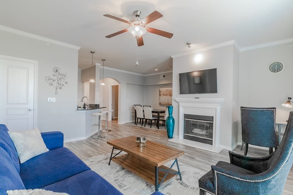 Modern Uptown Dallas Stay by Amyfinehouse