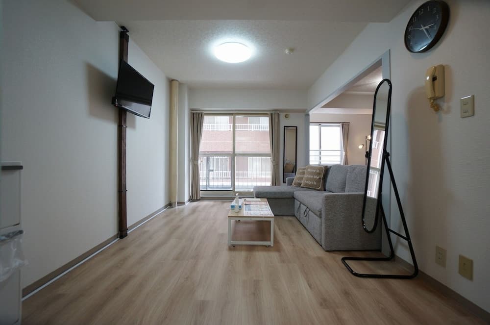 Shimaya Building 302