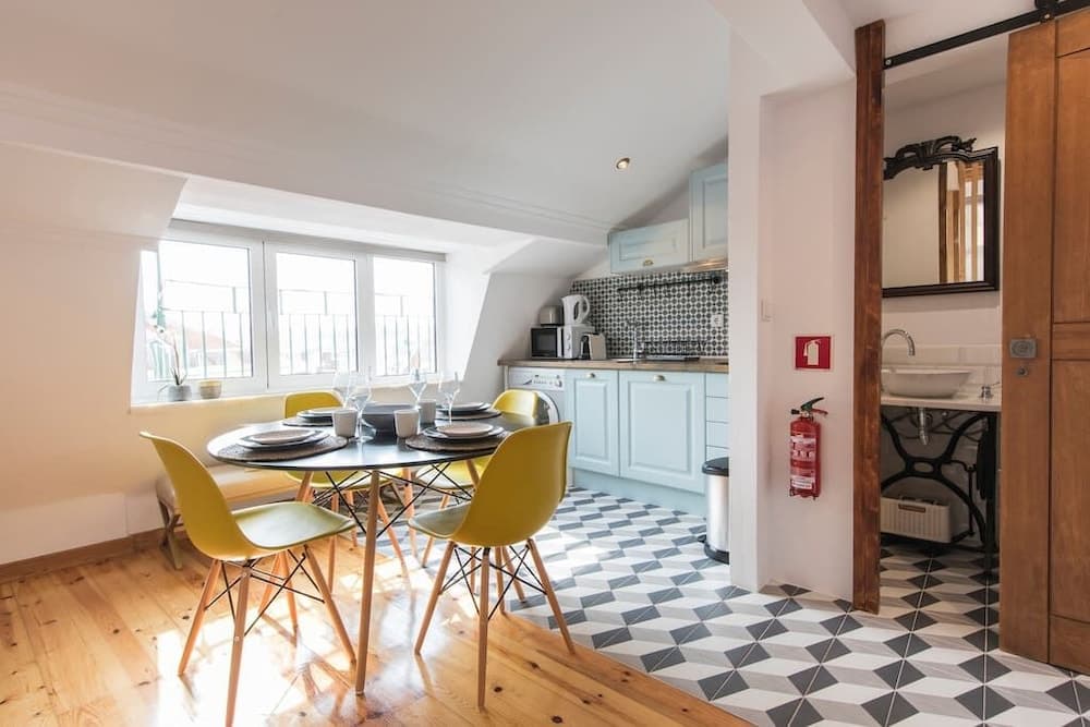 Sunny Studio in City Center