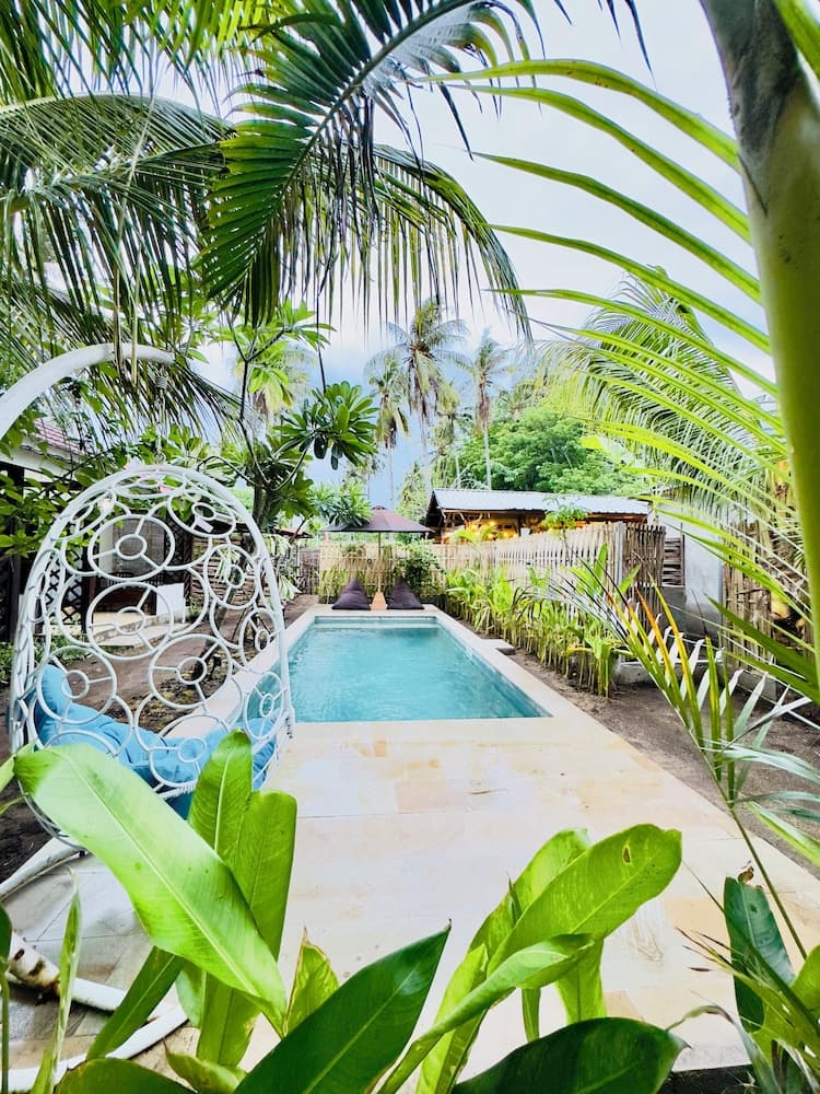 The This-Kon Gili Meno