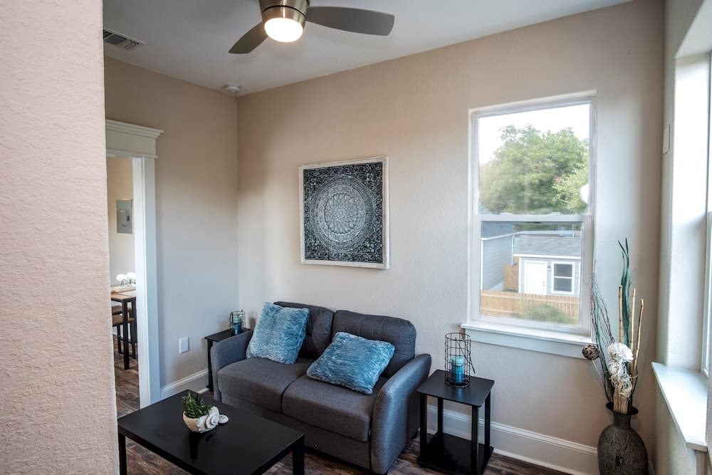 Brand NEW Large Impressive House Near Downtown!