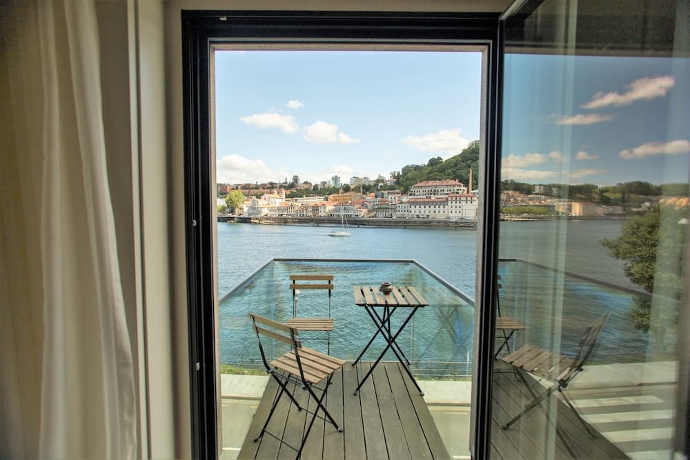 Douro Triplex - Stunning River Views by Porto City Hosts