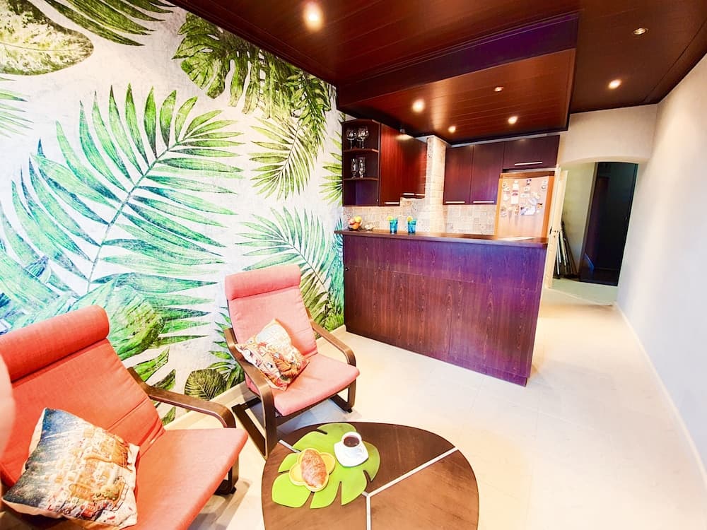 LikeHomeAparts with aeroplane