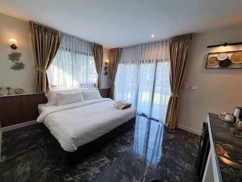 Bannjamjuree Resort Sattahip