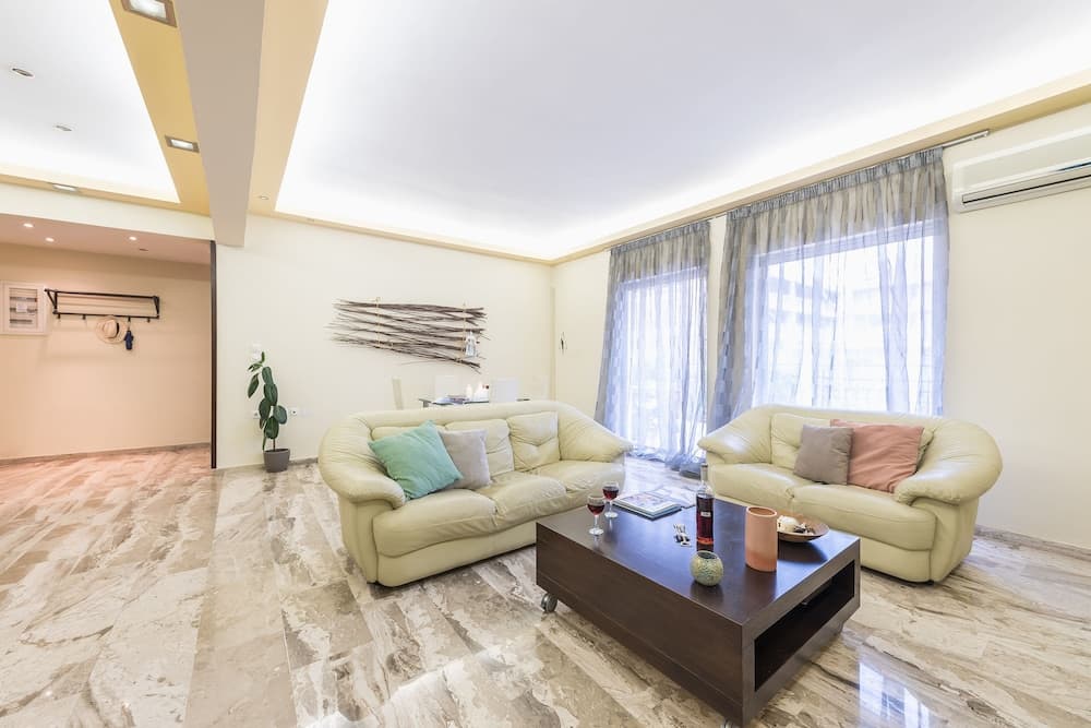 Keramikos Flower Power Residence