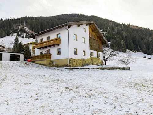 Cozy Apartment near Ski Area in See