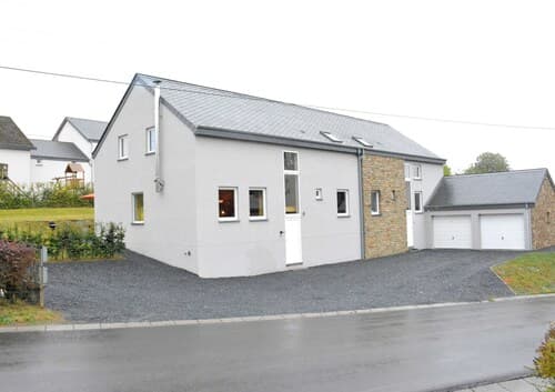 Elegant Child Friendly Villa in Berismenil near Forest