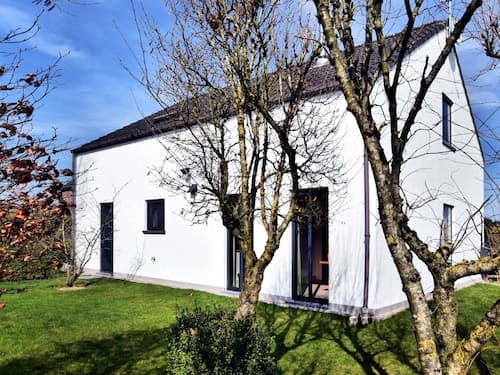 Holiday Home in Peaceful Setting and Large Garden