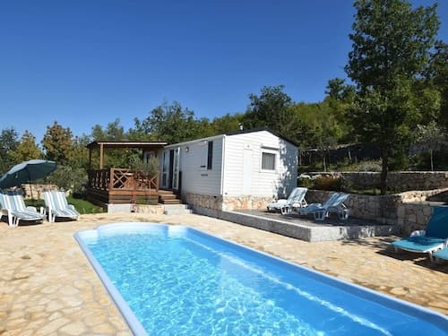 Welcoming Holiday Home in Ugljane With Swimming Pool