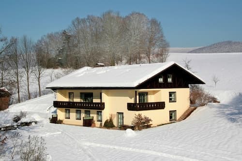 Ferienhaus mit Sauna in Skigebietsnahe