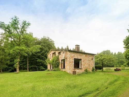 Rustic Retreat in Houvegne