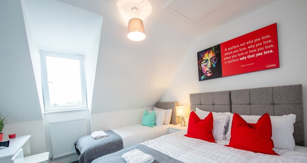 Modern House Close To Centre