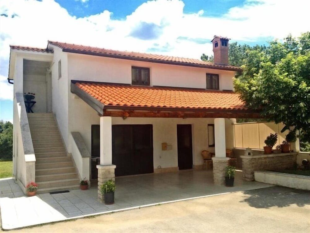 Apartment 1874
