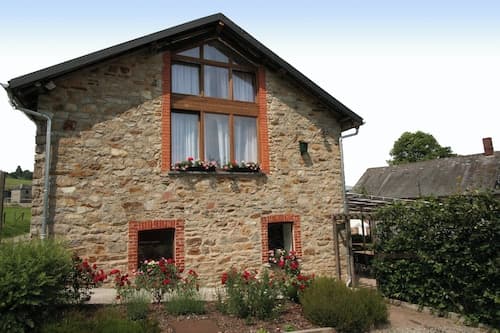 Renovated Farmhouse Quiet Location With Garden, Terrace, Ideal for Walks & Cycling
