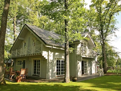 Countryside Chalet in Bomal sur Ourthe With Sauna, Balcony