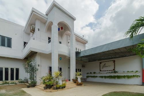 RedDoorz Syariah near Museum Tsunami Aceh 2