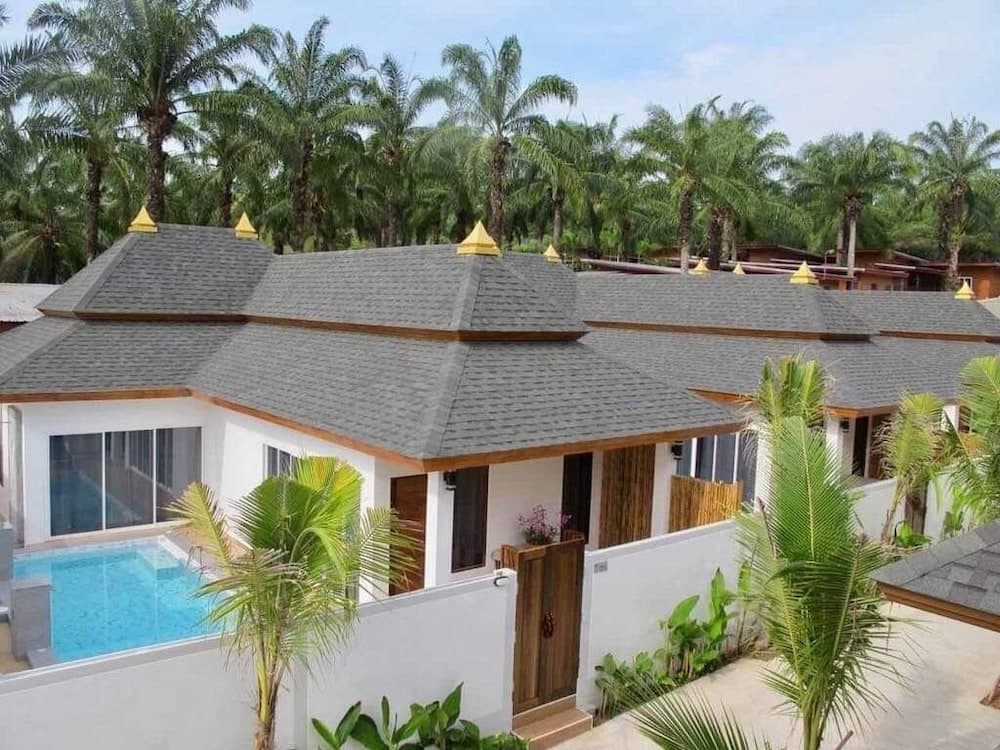 Amadha Pool Villas