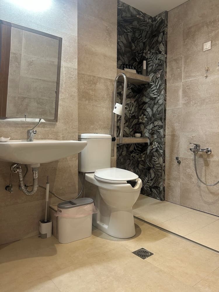 Yükseltilmiş tuvalet oturağı