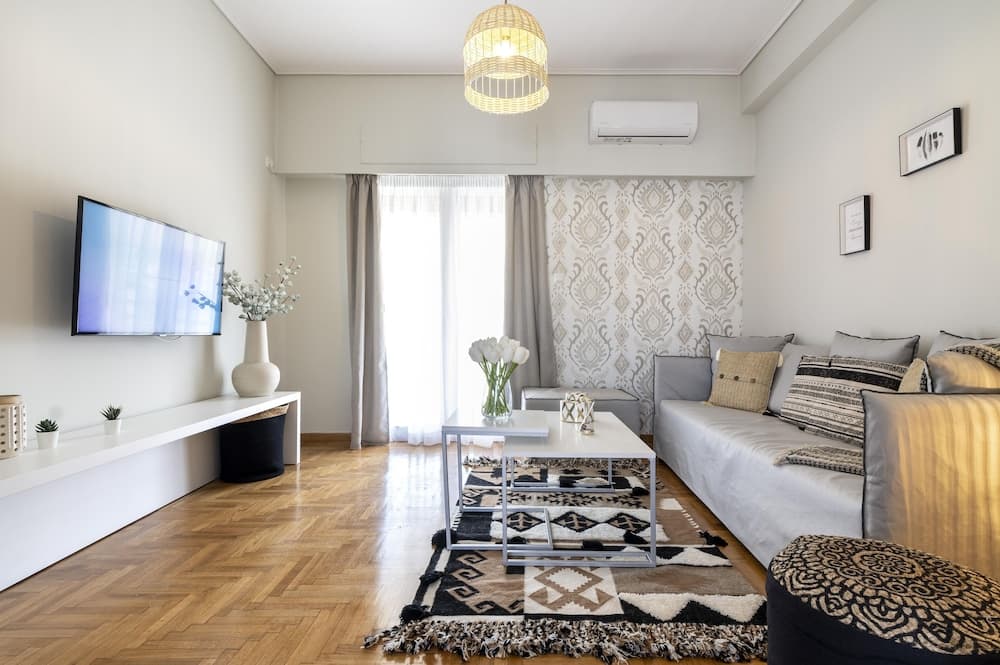 Dandelion Apartment with Acropolis View