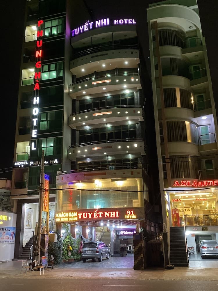 Tuyet Nhi Hotel