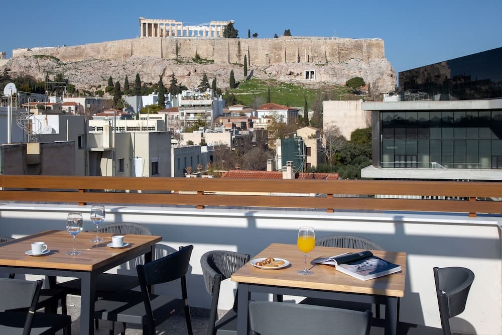 Acropolis Golden Suites by GHH