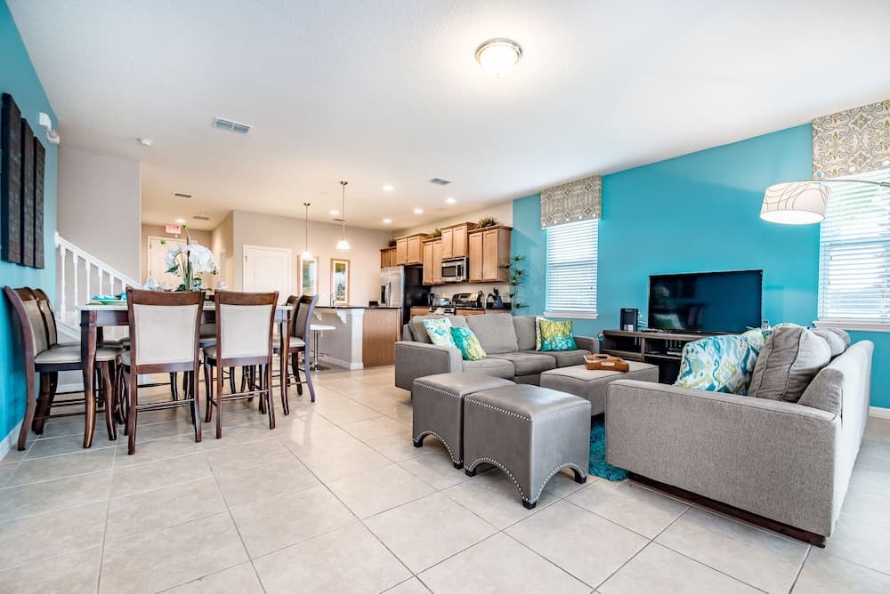 Pool Home, 11 mi to Disney! Free Water Park