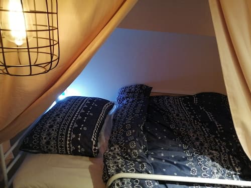 Kawaii House - Hostel, Caters to Women