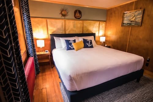 Anchor Inn Resort