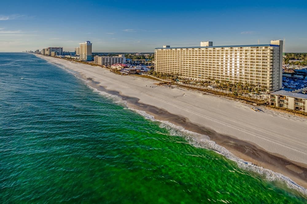 The Summit by Forehand Rentals