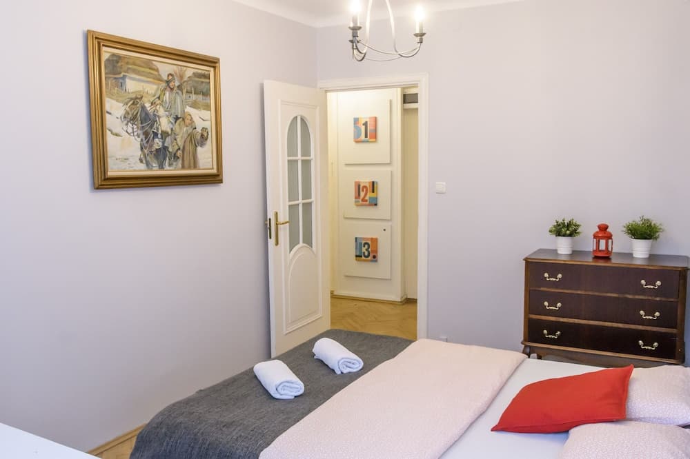 Golden Center Apartment