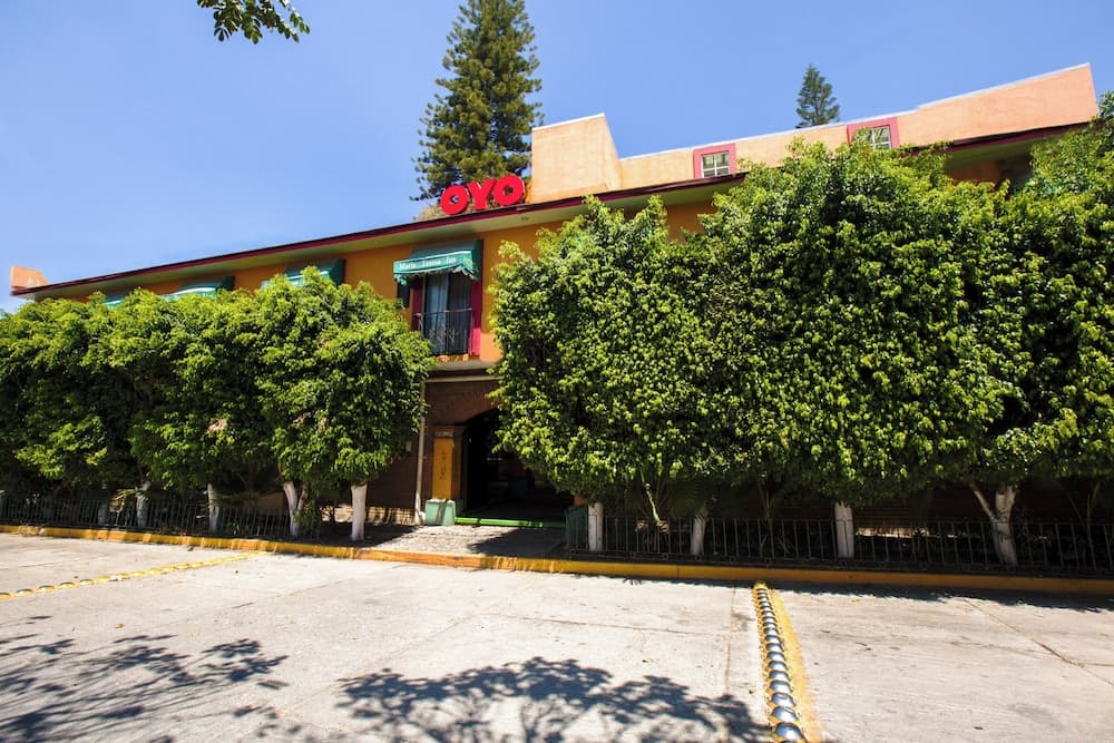 OYO Hotel Maria Teresa Inn