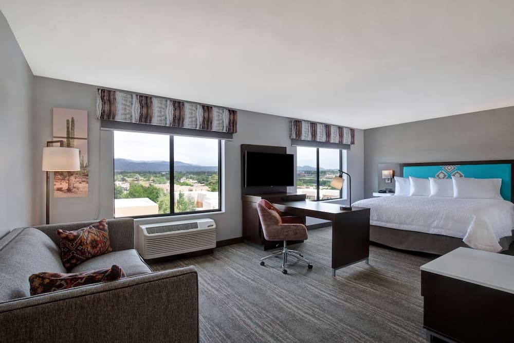 Hampton Inn Santa Fe South