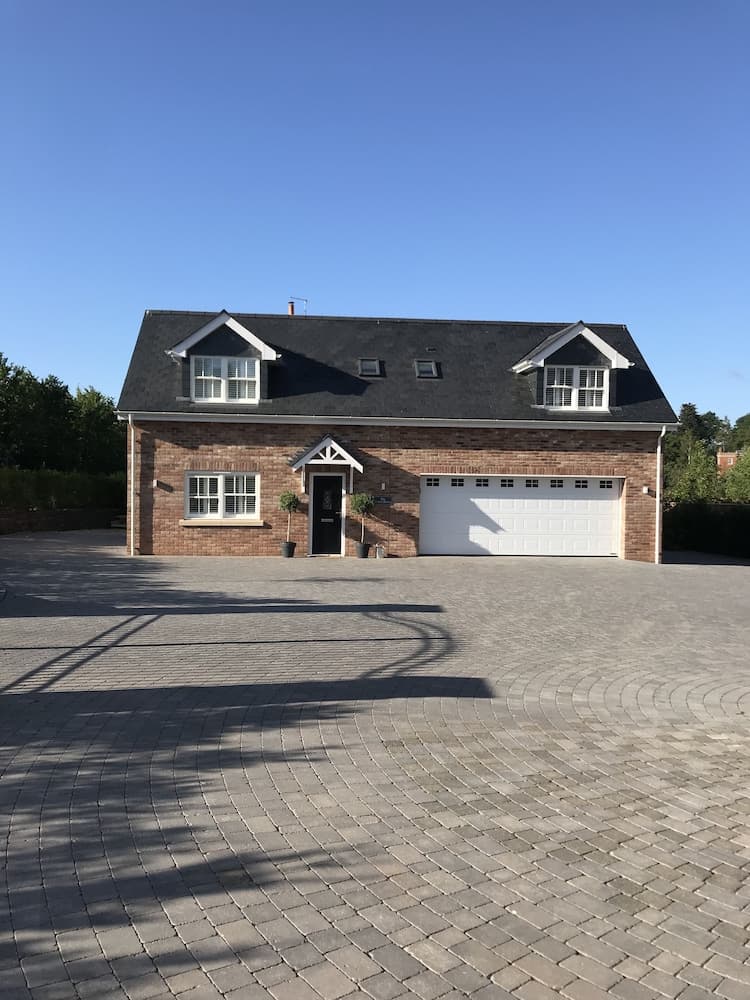 High Specification Coach House, Ebford