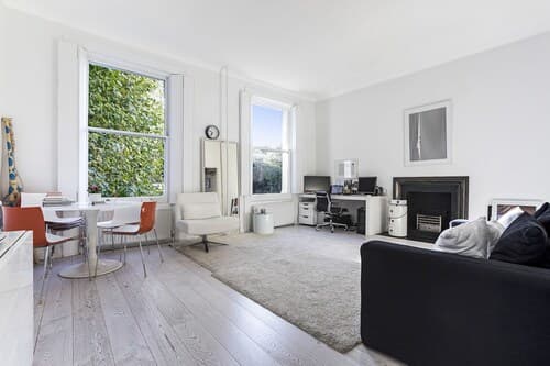 Well Presented one Bedroom Apartment Located in the Fabulous Notting Hill