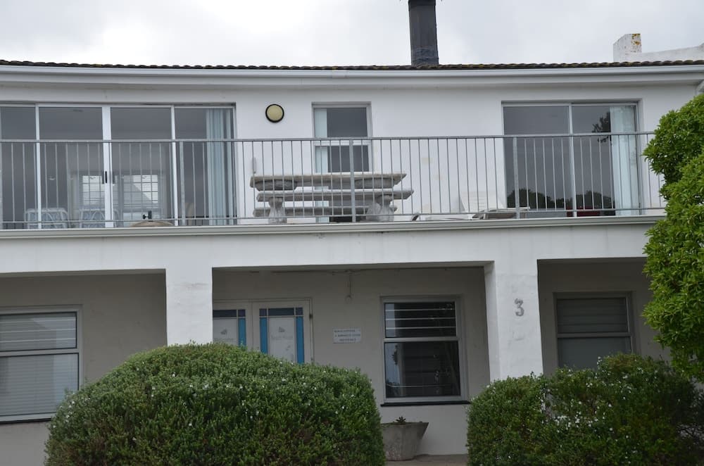 Hermanus Beach Cottage 1