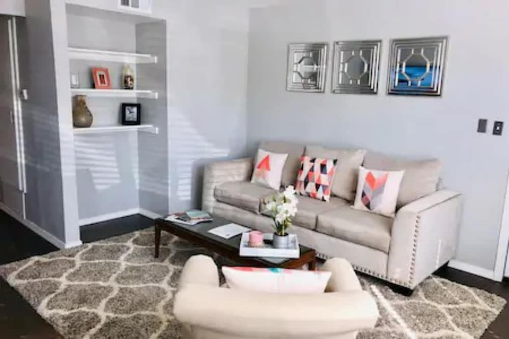 2 Bedroom Apartment near OU