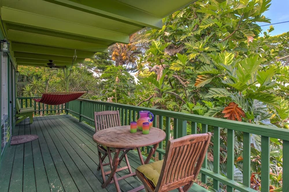 Kehena Treetop 1 Bedroom Home by RedAwning