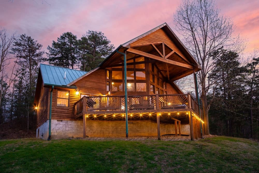 Mountain View Holy Smoky Cabin by RedAwning