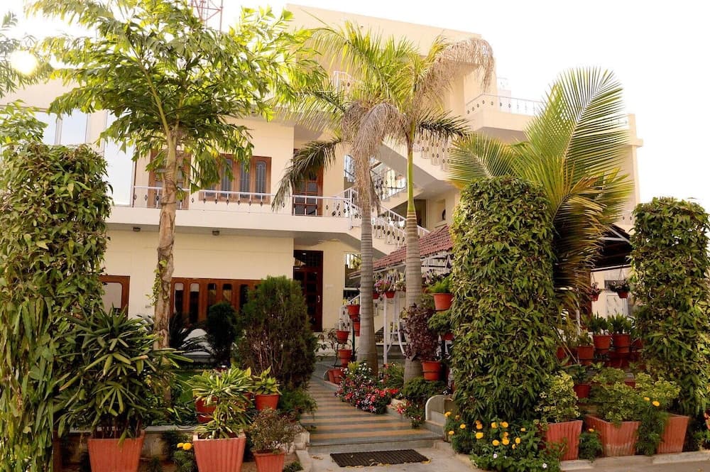 Hotel Sukh Vilas Jaipur