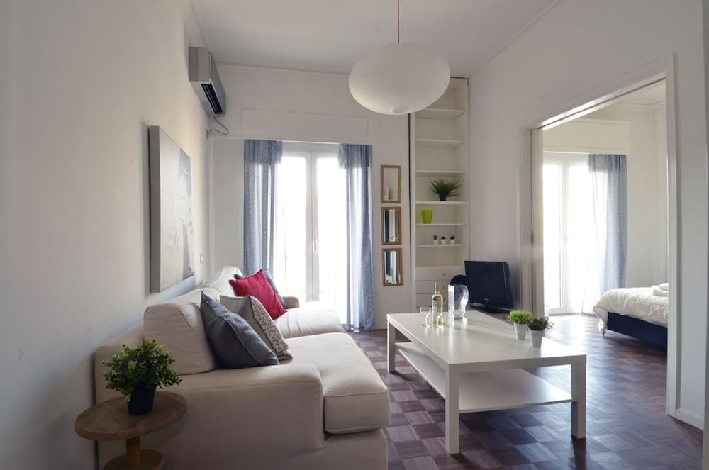 Kerameikos, a lovely apartment