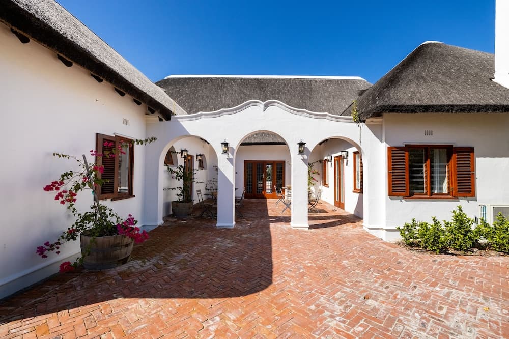Laborie Estate