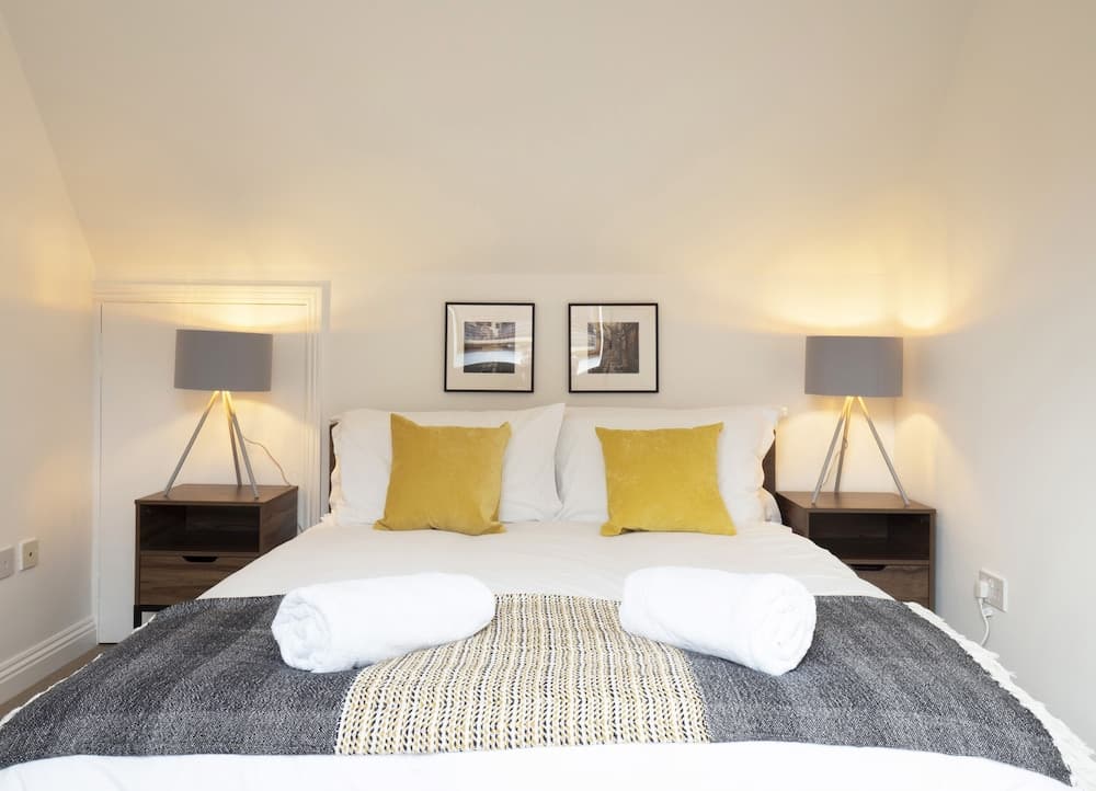 Kings Corner- Townhouse in the city