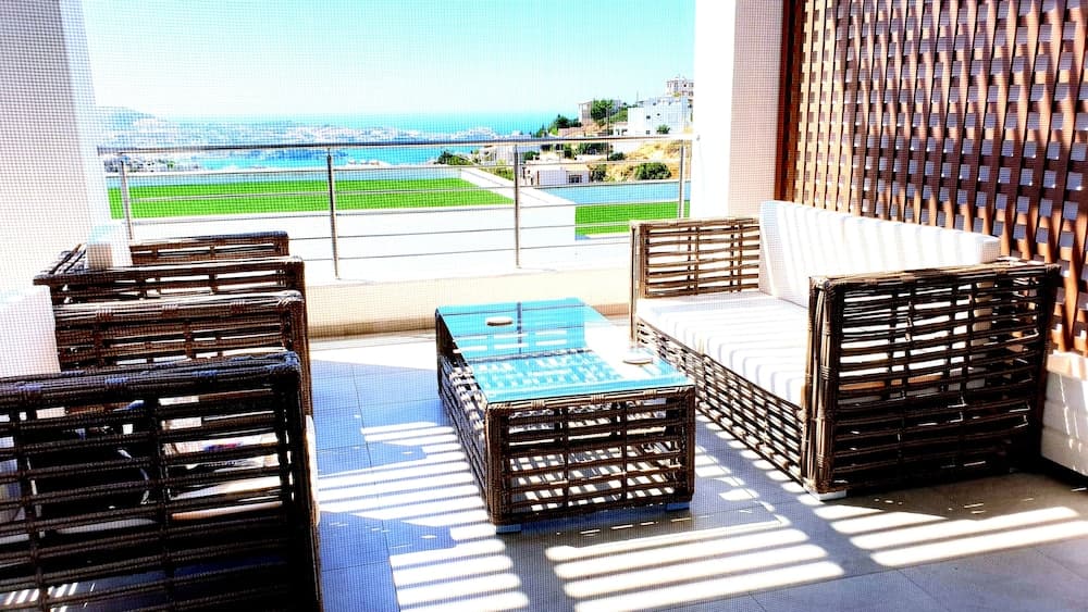 Luxurious Brand New Flat Sea View