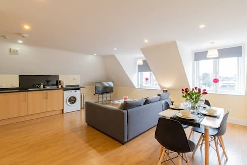 2-bedroom Penthouse, Clockhouse, Hoddesdon