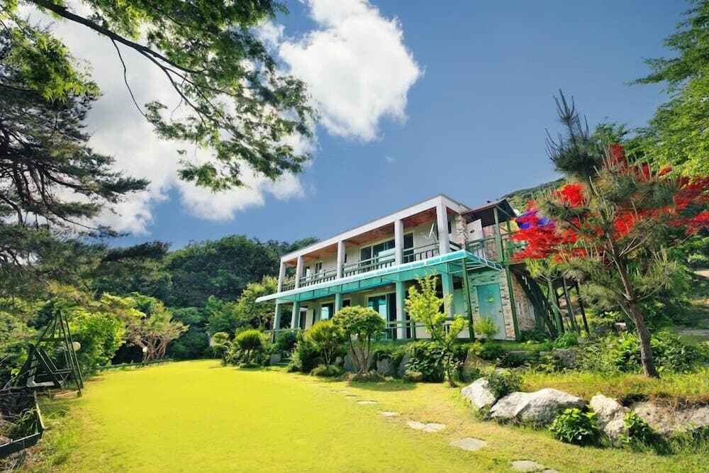 Jung Pension