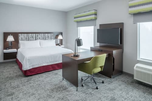 Hampton Inn & Suites Cape Canaveral Cruise Port