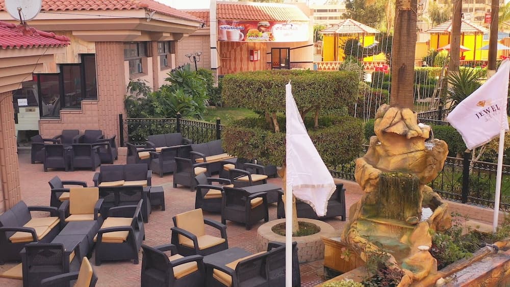 Açık havada yemek servisi